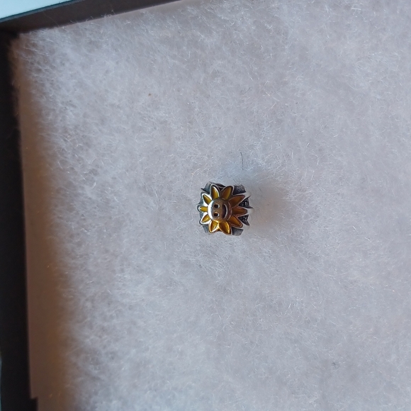 Pandora rare retired smiling sunshine charm - Picture 2 of 4